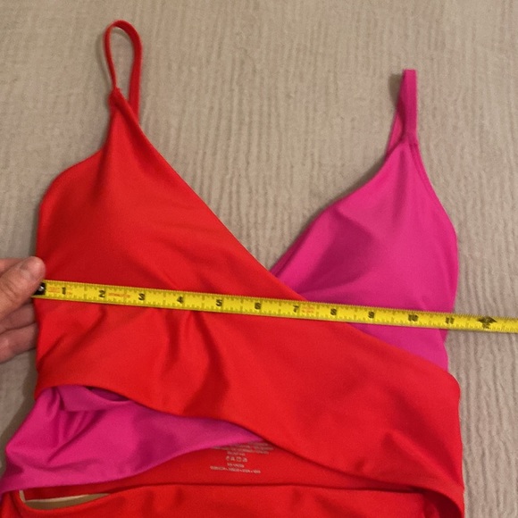 Summersalt Vibrant Red and Pink Swimwear. Size 4 - Picture 10 of 10